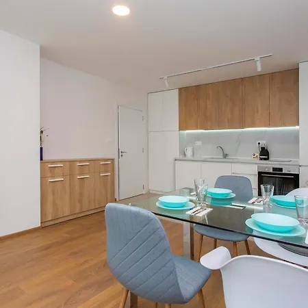 Brand New One Bedroom Zenit 6 布尔加斯