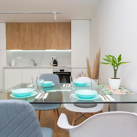 Brand New One Bedroom Zenit 6 Апартаменты *
