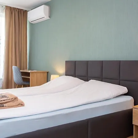 Brand New One Bedroom Zenit 6 Апартаменты