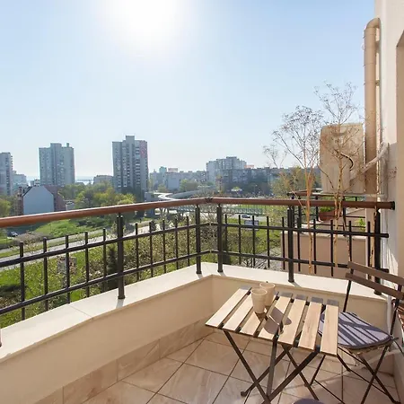 Brand New One Bedroom Zenit 6 * 布尔加斯