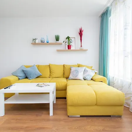 아파트 Brand New One Bedroom Zenit 6