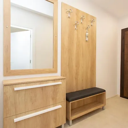 Brand New One Bedroom Zenit 6 부르가스