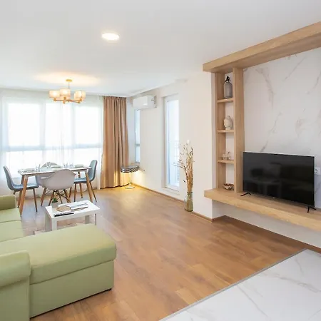 Brand New One Bedroom Zenit 6 아파트 부르가스